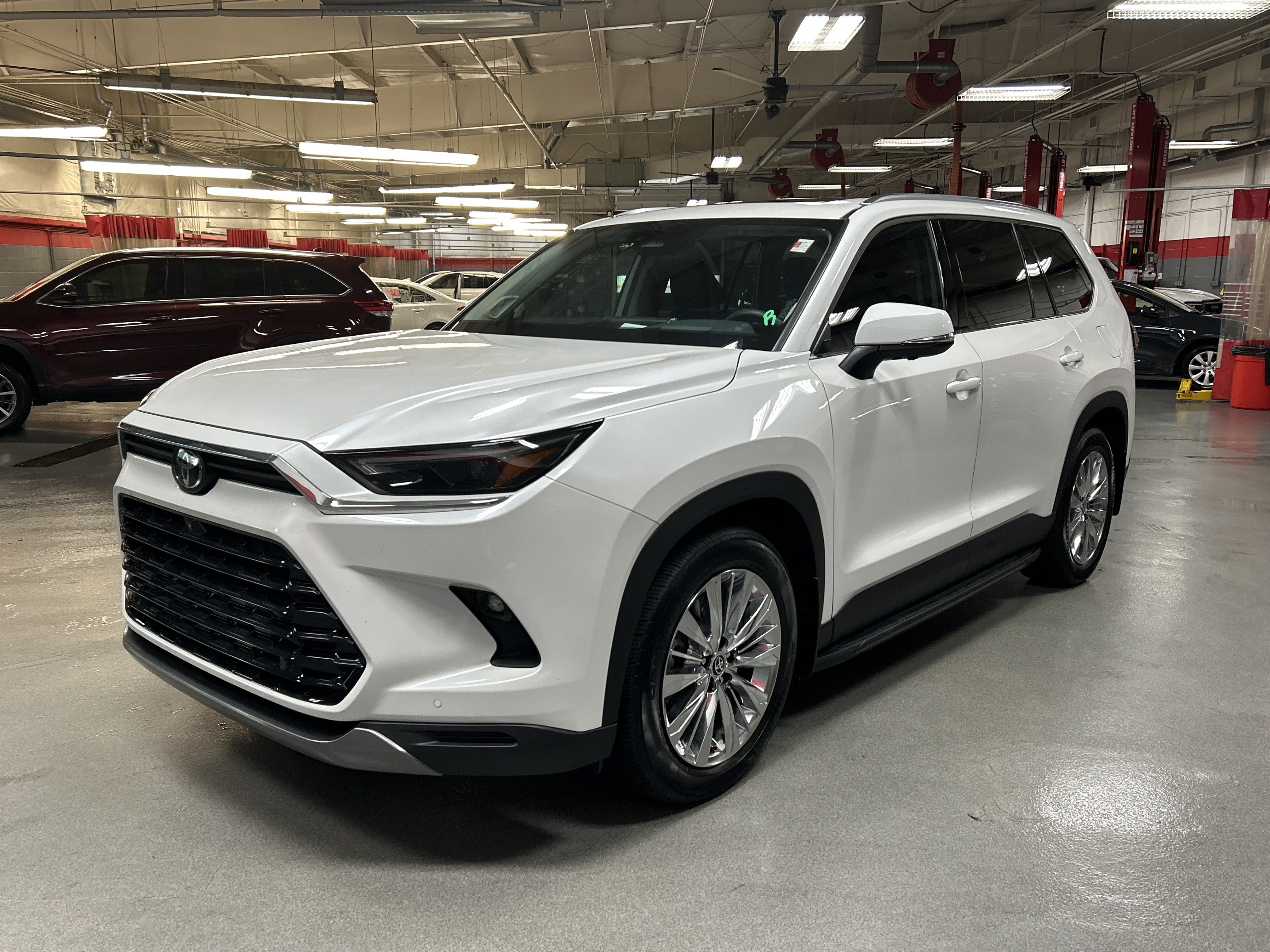 toyota grand highlander 2024 5TDAAAB52RS063580 image toyota grand highlander 2024 5TDAAAB52RS063580 image